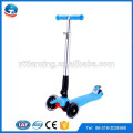 Kids toys 3 wheel kick scooter folding maxi scooter with lighted PU three wheels kick scooter